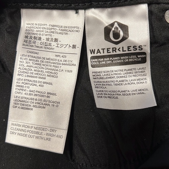 LEVI’s Classic Straight-Leg Jeans - Picture 11 of 12